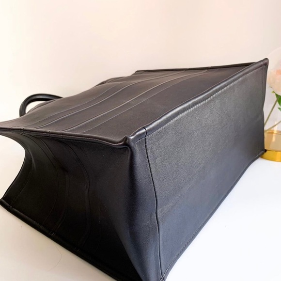 Christian Dior Leather Book Tote - Medium - Picture 4 of 16